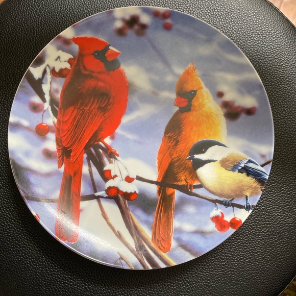 Pair Cardinal loving plates. Royal Elfreda British Birds, Knowles The Cardinals - Picture 3 of 8